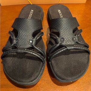 AEROSOLES Black Snake Slide Sandals